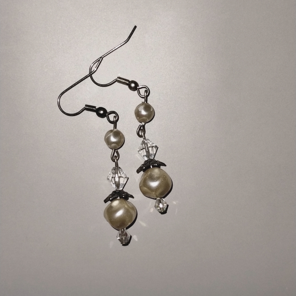 Vintage pearl style earrings